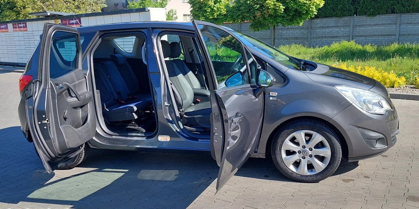 Opel Meriva cena 22900 przebieg: 160790, rok produkcji 2012 z Lublin małe 326